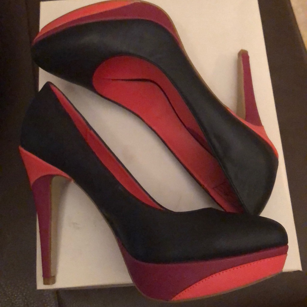 Nwt Kenneth Cole Reaction Multi Tone High Heels